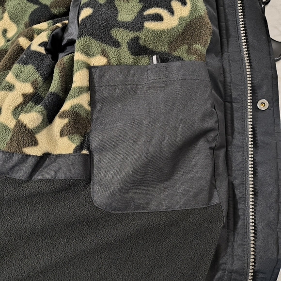 Ultimate Boys Parka Jacket sz 14/16 Black with Camo Accent 2 in 1 Coat - Picture 6 of 9